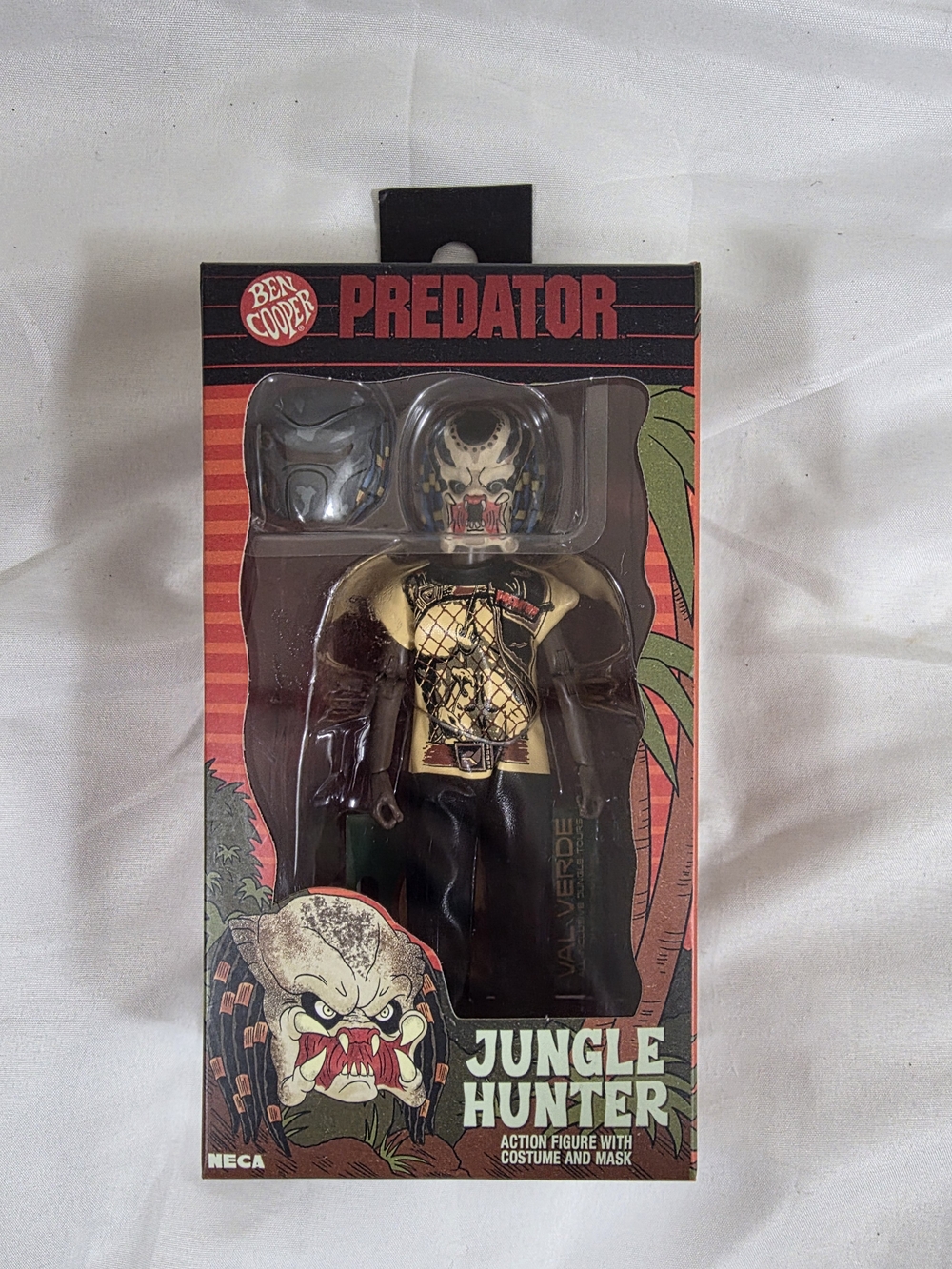 ​NECA Ben Cooper Predator Jungle Hunter Action Figure Costume & Mask NIB
